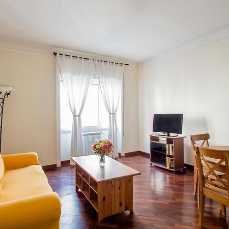 Residence Chiatamone 53 Наполи Екстериор снимка